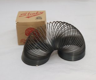 Slinky: IT'S A WONDERFUL TOY