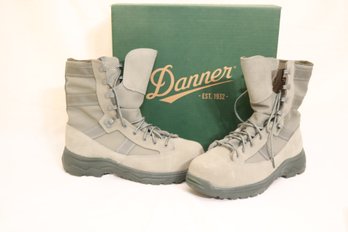 Danner Reckoning 8 In Sage Hot NMT Boots  Size 9.5 (B-14)