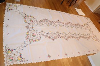 Vintage Embroidered Lace Tablecloth W/ 12 Napkins