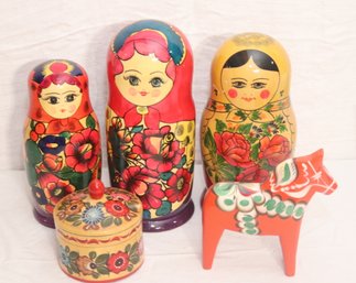 LARGE Russian Nesting Dolls, Trinket Box, And Horse (O-15)