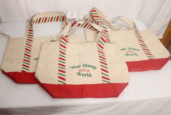 Disney Winter Christmas Holiday Tote Bag - Beige Canvas - Walt Disney World 1971 (V-53)