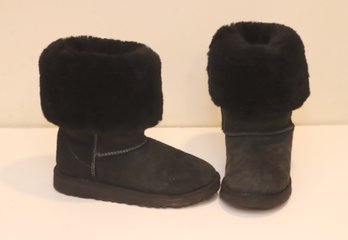 Black Ugg Boots Size 5 12    (IS-5)