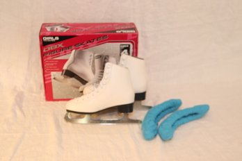 Girls DBX Figure Skates Size 4. (S-11)