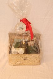 Ellen Tracy Bath Collection Gift Basket