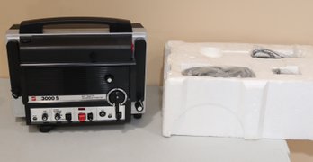 Vintage GAF Super 8 3000S Sound Movie Projector (K-60)