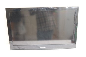 Samsung LN32D403E2D LCD 32' TV (O-24)