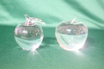 Tiffany & Co.Crystal Apple & Hand Made In Taiwan Apple. (P-9)