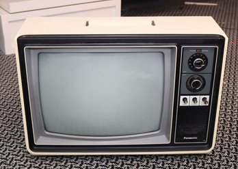 Vintage Panasonic Color TV CT-914