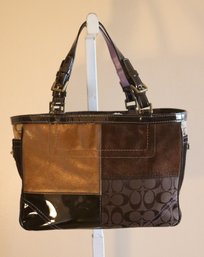 Coach Patchwork Tote Handbag Purse. (C-34)