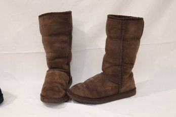 Brown Suede UGGS Size 8 (M-91)