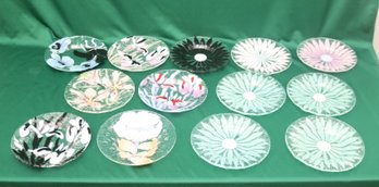 13 Sydenstricker Fused Art Glass Assorted Floral Pattern Plates