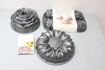 Williams Sonoma Floral Cake Pans Sunflower, Rose Bouquet (P-46)