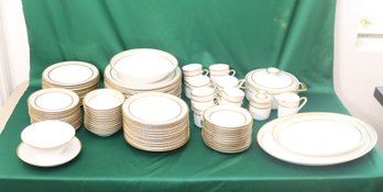 Bavaria Germany Hutschenreuther Margarete Fine China Set Service For 12. (P-69)