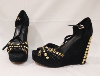 Vince Camuto Suede Studded Simonas Wedge Sandals Sz. 8 (H-14)
