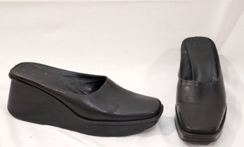 PRADA Black Leather Shoes Size 8