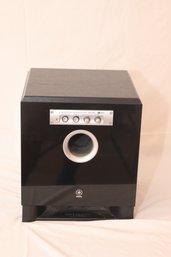 Yamaha Powered Subwoofer YST-SWO15. (T-20)