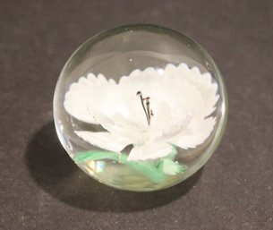 White Flower Art Glass Paperweight (H-32)