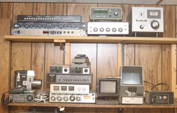 Vintage Audio Electronics Lot (B-2)