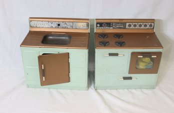 Vintage Metal Tin Nassau Kitchen Play Oven Sink (B-62)