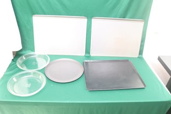 Cookie Baking Sheets  And Pie Dishes (H-28)