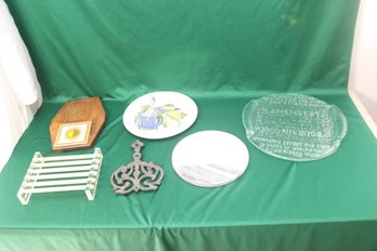 Assorted Cheese Plates And Trivets (H-48)