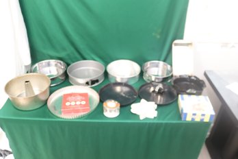 Baking Cake Pans Ring Pans, Pie Plates And More!  (H-53)