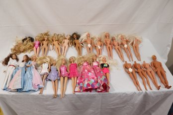 Barbi Doll Collection (J-4)