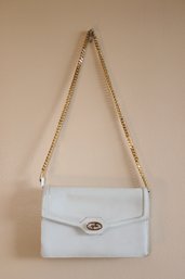 Vintage White Gucci Purse With Gold Chain Strap  (R-87)