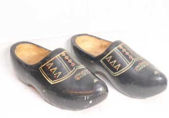 Black Wooden Shoes (B-33)