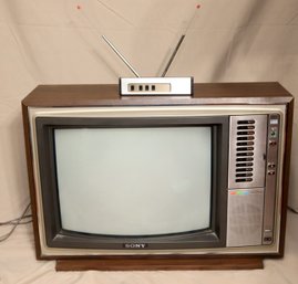WORKING Vintage Sony KV-1941R Color Television With Remote (T-6)