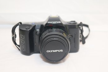 Olympus OM88 35mm Film Camera (J-13)