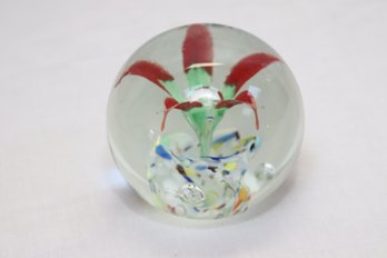 Vintage Artglass Paperweight (L-37)