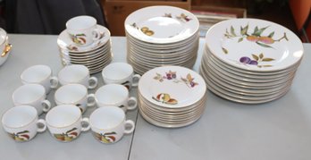 Set Of 54 Pieces Royal Worcester Evesham Flameproof Porcelain Made In England (G-65)
