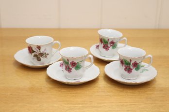 Set Of 4 Cups And Saucers Made In Japan (L-83)