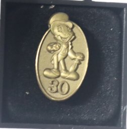 DISNEY Cast Member 30 Year Service Jiminy Cricket Pin (E-38)