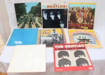 Vintage Beatles Vinyl Record Lot: (L-63)