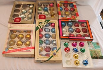 Christmas Ornaments Lot (F-33)