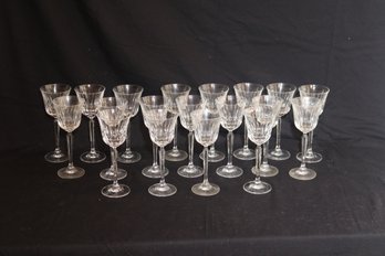 19 Mikasa Park Avenue Wine Glasses (O-3)