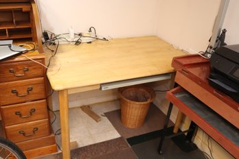 Computer Table Desk With Slide Out Keyboard Tray (O-11)