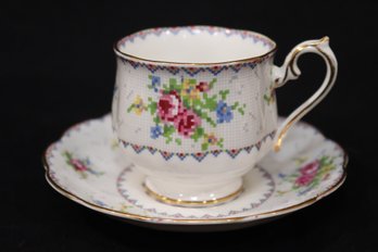 Vintage Royal Albert Teacup And Saucer (Z-19)