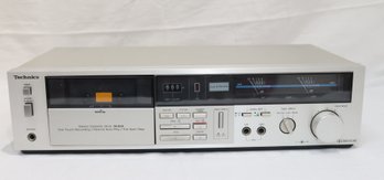 Vintage Technics Stereo Cassette Deck Tape Player Recorder Model RS-M224. (A-29)