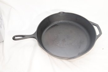 Lodge Cast Iron Frying Pan