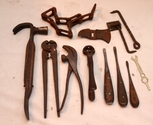 Antique/ Vintage Wood Handled  Tool Lot (F-73)