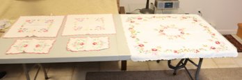 Vintage Hand Embroidered Table Linens (O-31)