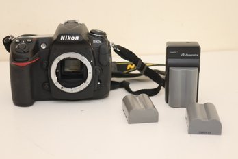Nikon D300S 12.3 MP Digital SLR Camera Body With 3 Batteries And A Charger. (E-29)