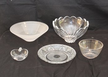 Glass Bowl Lot (B-48)