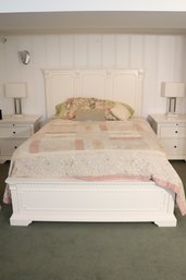 Raymour And Flanigan White Queen Size Bed (A-83)