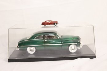 1949 Mercury 1/18 Diecast Car In Display Case (A-89)