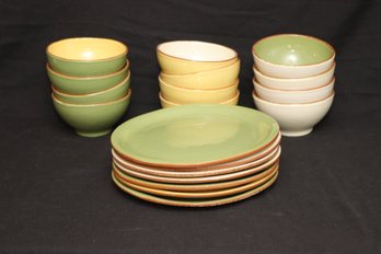 19 Piece Vietri Stoneware Plates And Bowls Made In Italy (T-41)
