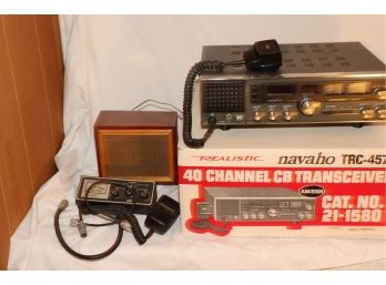 Vintage Realistic Navaho TRC-457 AM/SSB Base Station CB RADIO  With Box & Extras